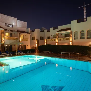 Camel Dive Club & Hotel - Boutique Hotel Отели рядом с достопримечательностью «Залив Наама»