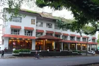 No. 18 Hotel