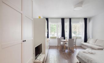 Largo Molina Apartment 1 by Wonderful Italy