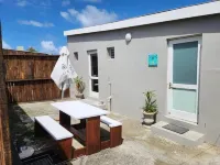 25 on Main Struisbaai