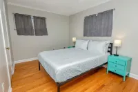 Pet friendly! 4 KING BEDS, 4BR, Remodeled Single Story House near UNC Charlotte Các khách sạn gần University of North Carolina at Charlotte