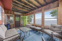 Big Cormorant-Lg.Walkout w/2 living areas for comfort, big lot, arcade, lily pad Hotels in Becker County