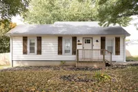 Hot Tub and Fire Pit near Mammoth Cave National Park- Pet Friendly Hotels in der Nähe von Onyx Cave