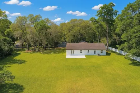 Charming 4-bedroom house with AC and WiFi in pleasant Riverview