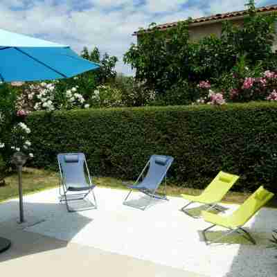 air-conditioned villa T3 garden terrace in holiday village pool 01/05 to30 / 09 Hotel Exterior