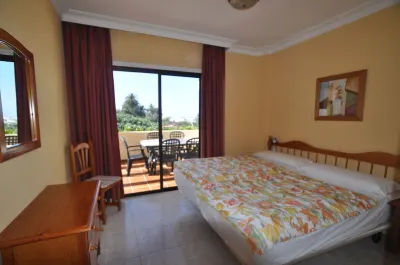 sunny terrace apartment directly on the sea with stunning views Hotels in der Nähe von Botanischer Garten