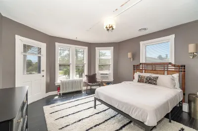 Gettysburg Home sleeps 10 with parking and Game Room.  Just off the square. Hotels near A Lil Somethin'