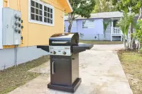 Ixora East - Beach access with great snorkeling spot