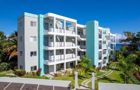 WatersEdge -B3 Hotels in 