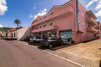 A 1000 metros da maior piscina de água termal Hotels near Poca Da Dona Beija