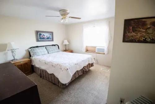 Death Valley Double Suite 3-bedroom house with WiFi, AC