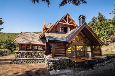 Winter House near Cerro Catedral by BT Homes