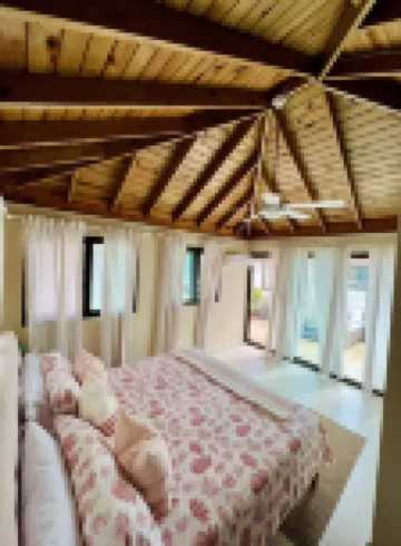 2 BR, 2 Bath villa on private beach in Los Corales, Bavaro Beach, Punta Cana. โรงแรมใน