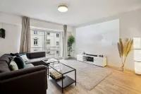 Modernes Apartment mit Heimkino und Netflix in Dresden Hotels in Pieschen