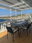 Fe-Wo Valentina by the sea with access to private beach and pool in Cesarica