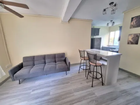 Ackee Green Rental - 2 bedrooms/5 mins from Beach/Shopping Malls/Street Party Hotels in 