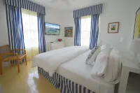 Superb 2 Bedroom/2 Bath Beachfront Condo near Reggae Beach, Ocho Rios Hotel a 