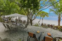 Great Ocean View, Tulemar Beach Access, 3 Bedrooms, Sleeps 10.  Resort Amenities