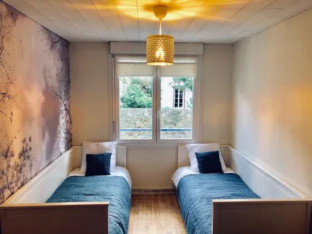 Chez Alphonse: cosy, renovated T3 - near the port Отели рядом со станцией VANNES RAILWAY STATION