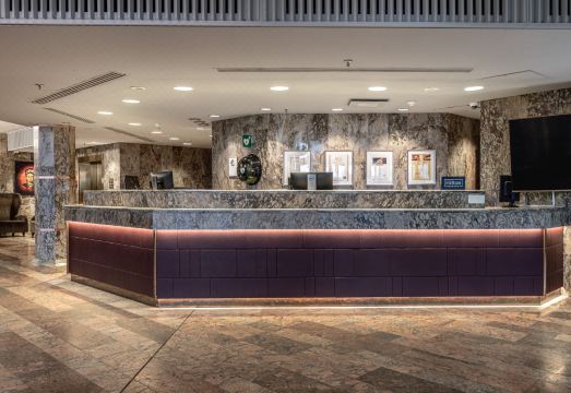 힐튼 헬싱키 스트랜드