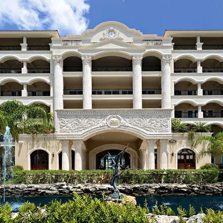 Affordable Beachfront Luxury 3 Br Condo 4TH FL the Famous   Landmark  of Cozumel