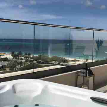 ROYAL PENTHOUSE-New stunning two storey penthouse condo with roof top terrace Fitness & Recreational Facilities