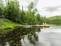 HIDEAWAY - COZY 2 BEDROOM WATERFRONT COTTAGE SPRING, SUMMER 2025 AVAILABILITY! Hotels in Faraday