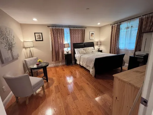 New cozy 5BR vacation home with AC near Airport & downtown Seattle