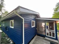 Stylish Lakefront Cottage Retreat in Parry Sound فنادق في Parry Sound. Unorganized. Centre Part