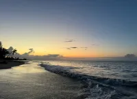BEACH RESORT. Walk to beach+Pool+WiFi+AC+free PK
