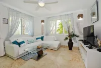 Playa Turquesa K-101- Premier Beachfront Ocean/Garden View 100mbps Wifi