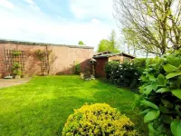 House Meereswind 3xbedroom, conservatory with fireplace, office, on the Westerkaye Hotels in Esens