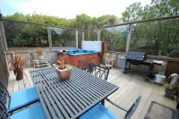 4.5 Bedrooms, 3 Baths, 2 Kitchens, 180 degree views and a 'Man Cave' Hotels in Bodega Bay