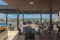 Awesome Location for 5th AVE & BEACH access without  noise! INCREDIBLE ROOFTOP - بيت ضيافة
