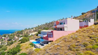 Minimalist, new condo with beautiful sea and mountain views Hotels in der Nähe von Evnardio