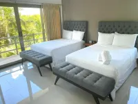 Paraiso304; Entire Luxury Condo 3 minute walk from the beach