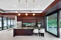 Brand New Beach front 5 bedroom house steps from the beach