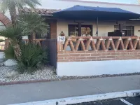 ~AZ~1BR & pullout, Very Nice, Newly Renovated, with washer, dryer, & dishwasher.