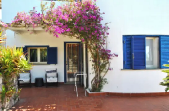 프라이빗 풀과 놀라운 바다 전망이 있는 빌라 줄리아 리조트