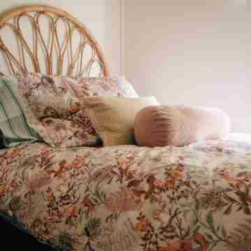 Village Retreat, Metung - Cosy Fireplace for Winter! Rooms