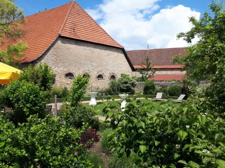 Großzügige Lichtdurchflutete Ferienwohnung mit Viel "weinerleben" Отели в г. Гунтерсблум