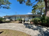 Cozy Home with Heated pool near Clearwater Beach