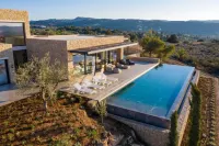 Newly constructed Luxurious Family Villa with Infinity Sunset & Tennis court! -  Casas de vacaciones