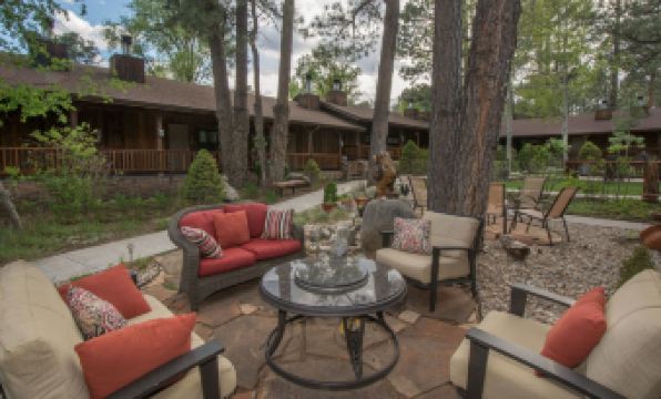 Shadow Mountain Lodge and Cabins