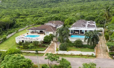 Moonshine Villa - Luxury redefined in Silver Sands Hotels in 