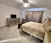 NEWLY RENOVATED! beach/ocean views, 2 BR, 2BA, quiet, gorgeous beach. Hotels near Barker's National Park