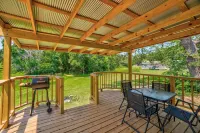 Hot Tub + Views! Chic 3Br/2BA Tosan’s Cottage