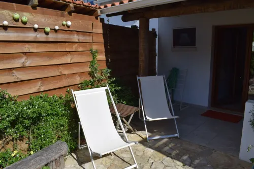 Cozy cottage with 2 terraces Hotels in Alfeizerão