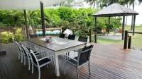 Absolute Beachfront Bliss - Newell Beach - 10 Metres to the Ocean