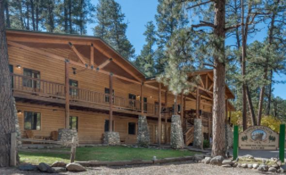 Upper Canyon Inn & Cabins